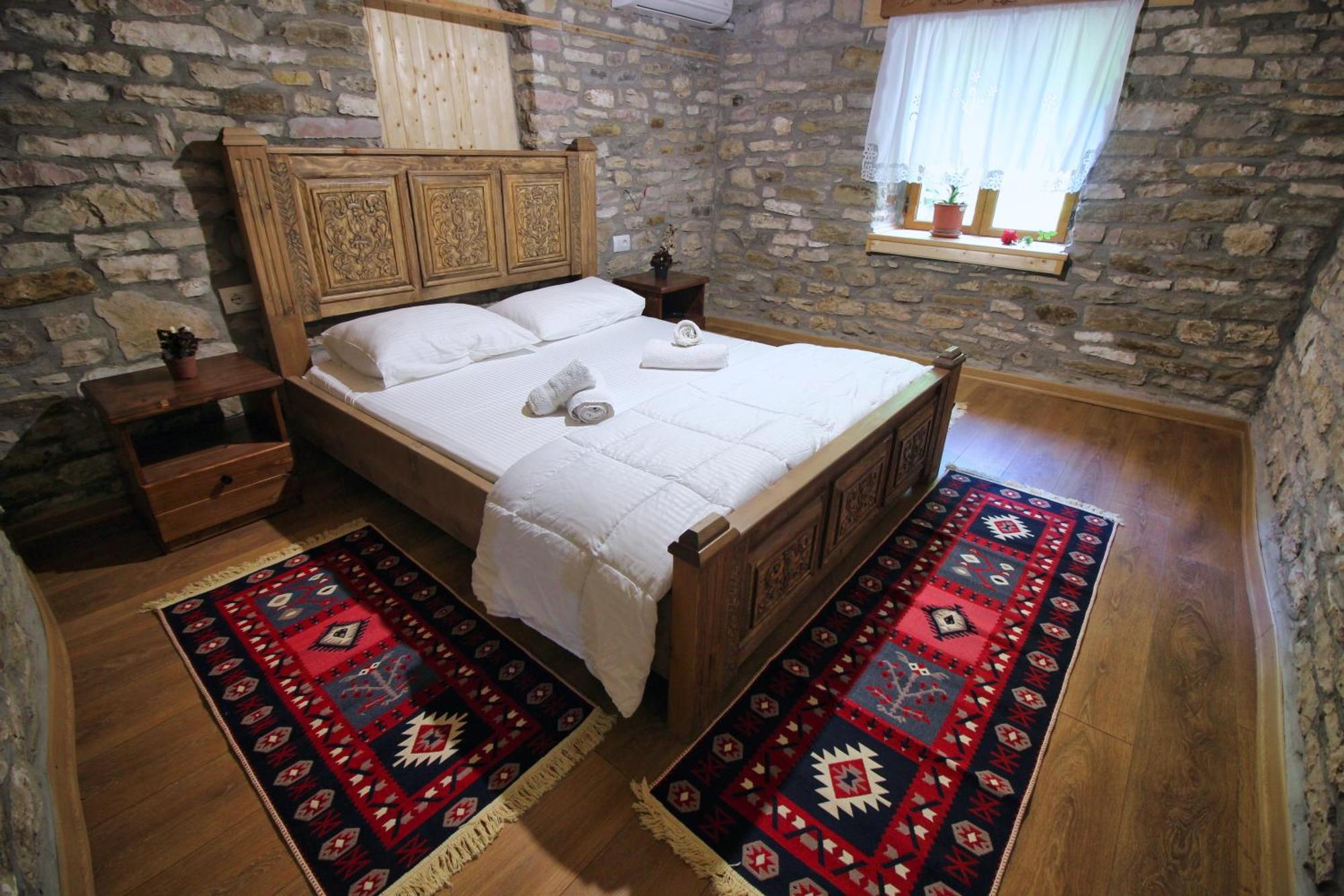 Guri Guesthouse Gjirokastër Dış mekan fotoğraf