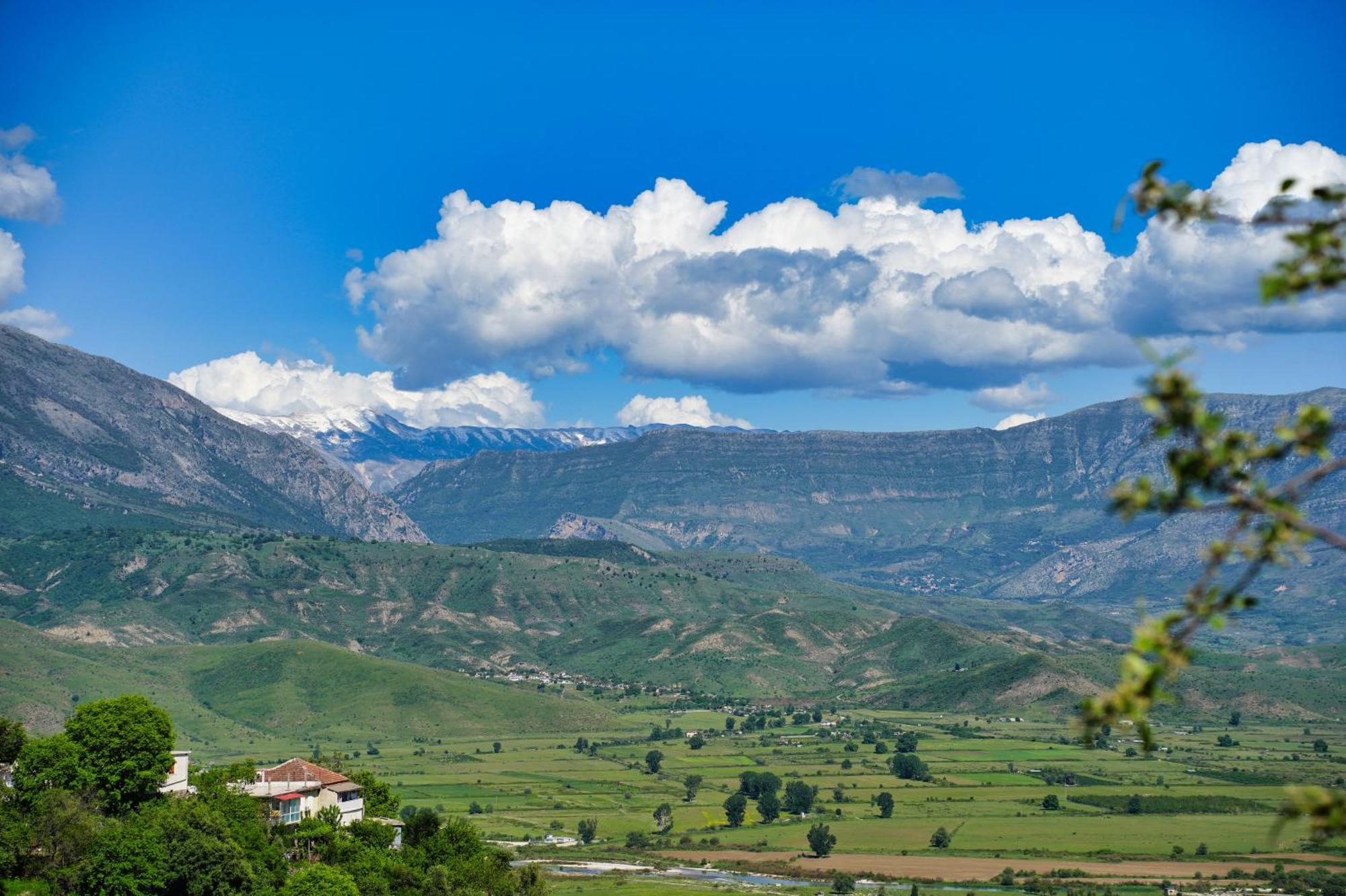Guri Guesthouse Gjirokastër Dış mekan fotoğraf