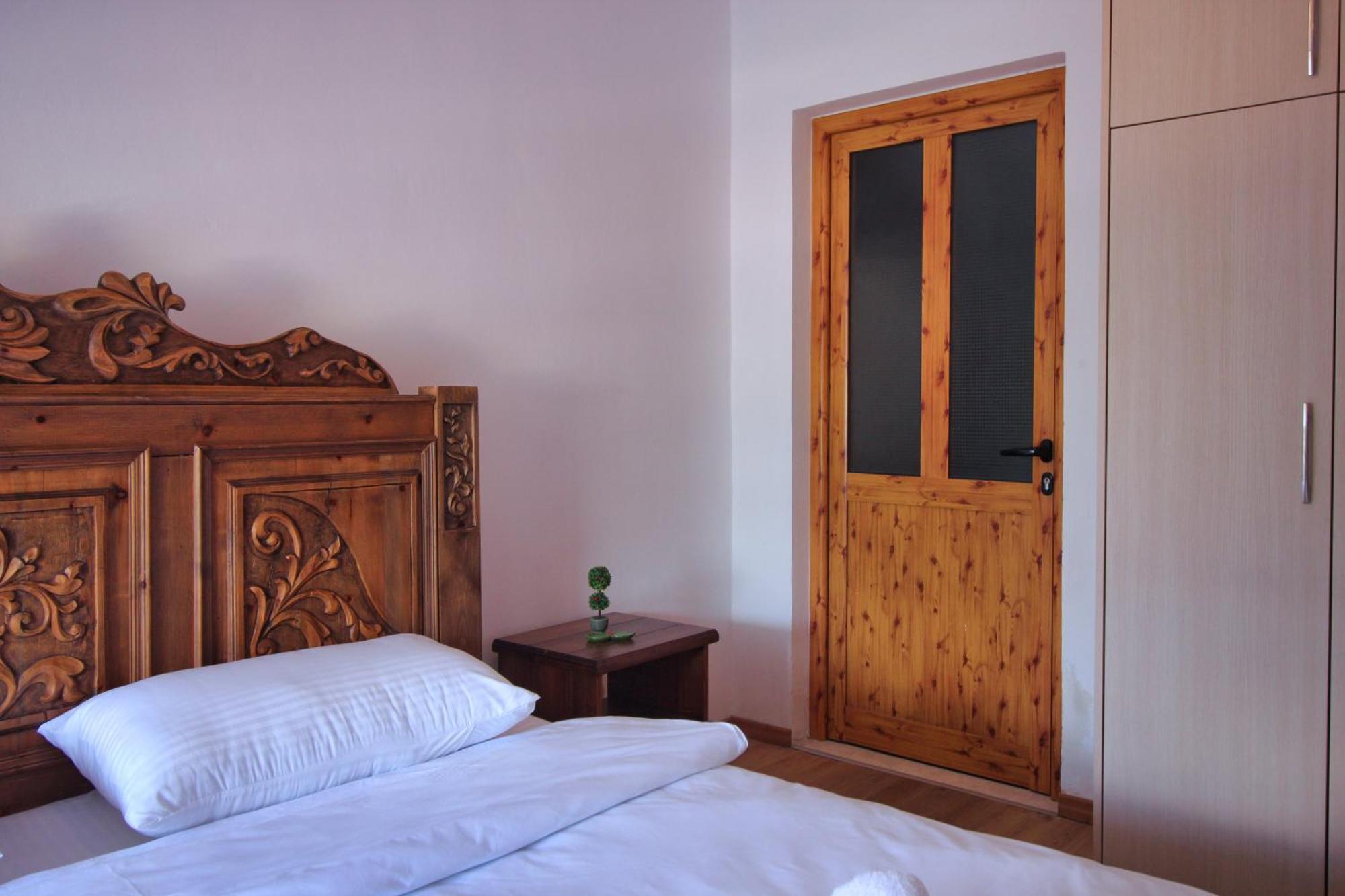 Guri Guesthouse Gjirokastër Dış mekan fotoğraf