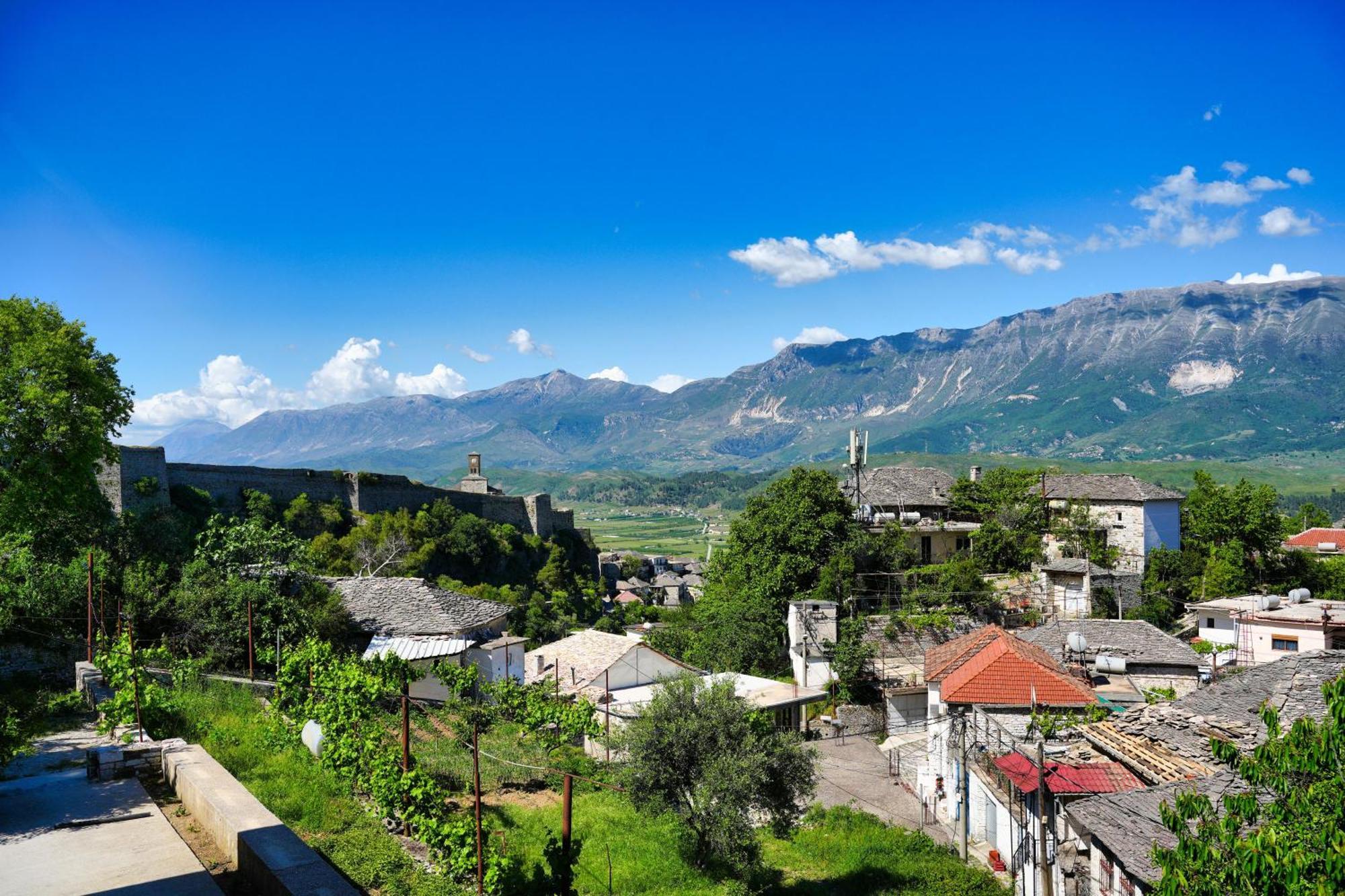 Guri Guesthouse Gjirokastër Dış mekan fotoğraf