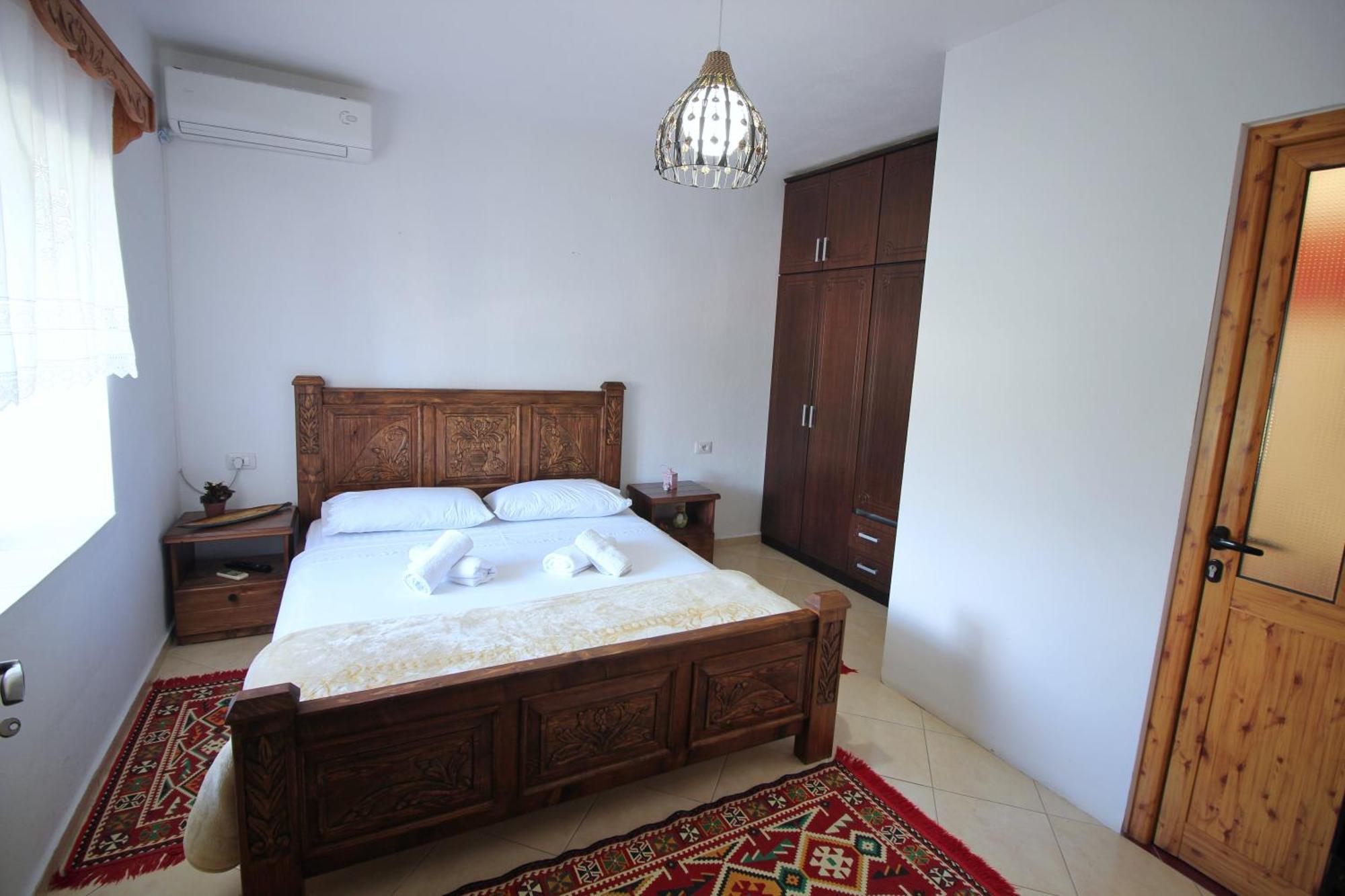 Guri Guesthouse Gjirokastër Dış mekan fotoğraf