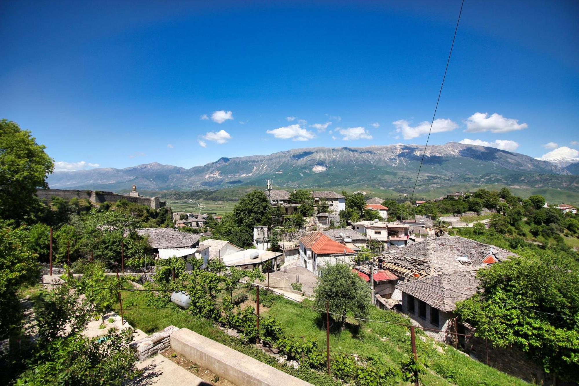 Guri Guesthouse Gjirokastër Dış mekan fotoğraf