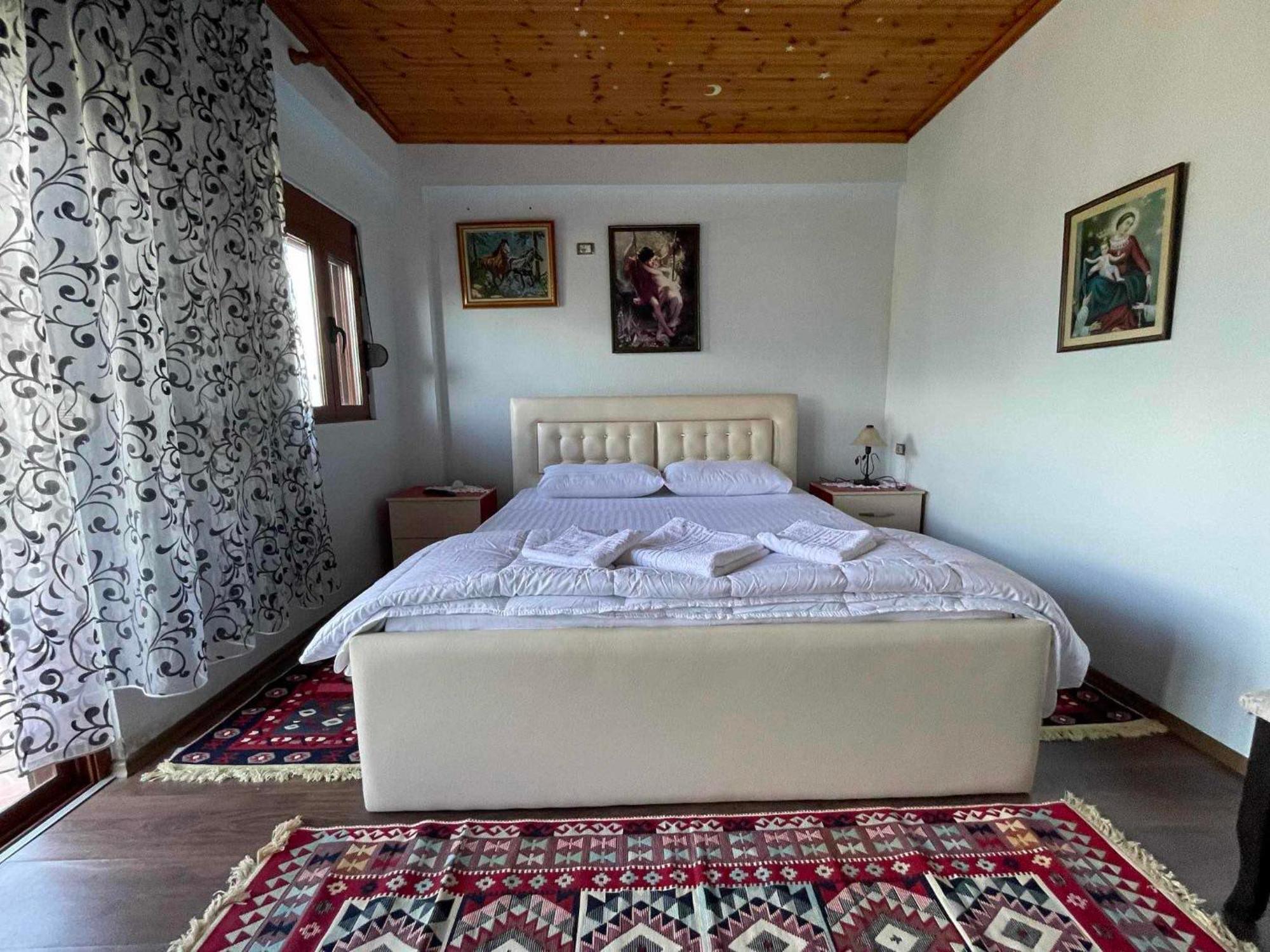 Guri Guesthouse Gjirokastër Dış mekan fotoğraf