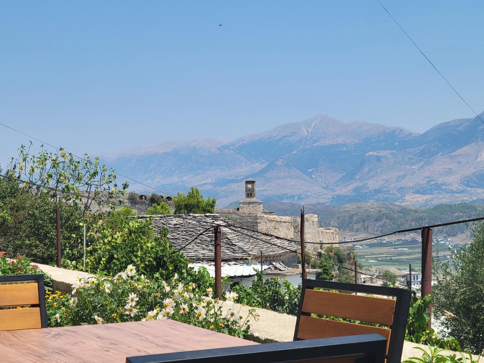 Guri Guesthouse Gjirokastër Dış mekan fotoğraf