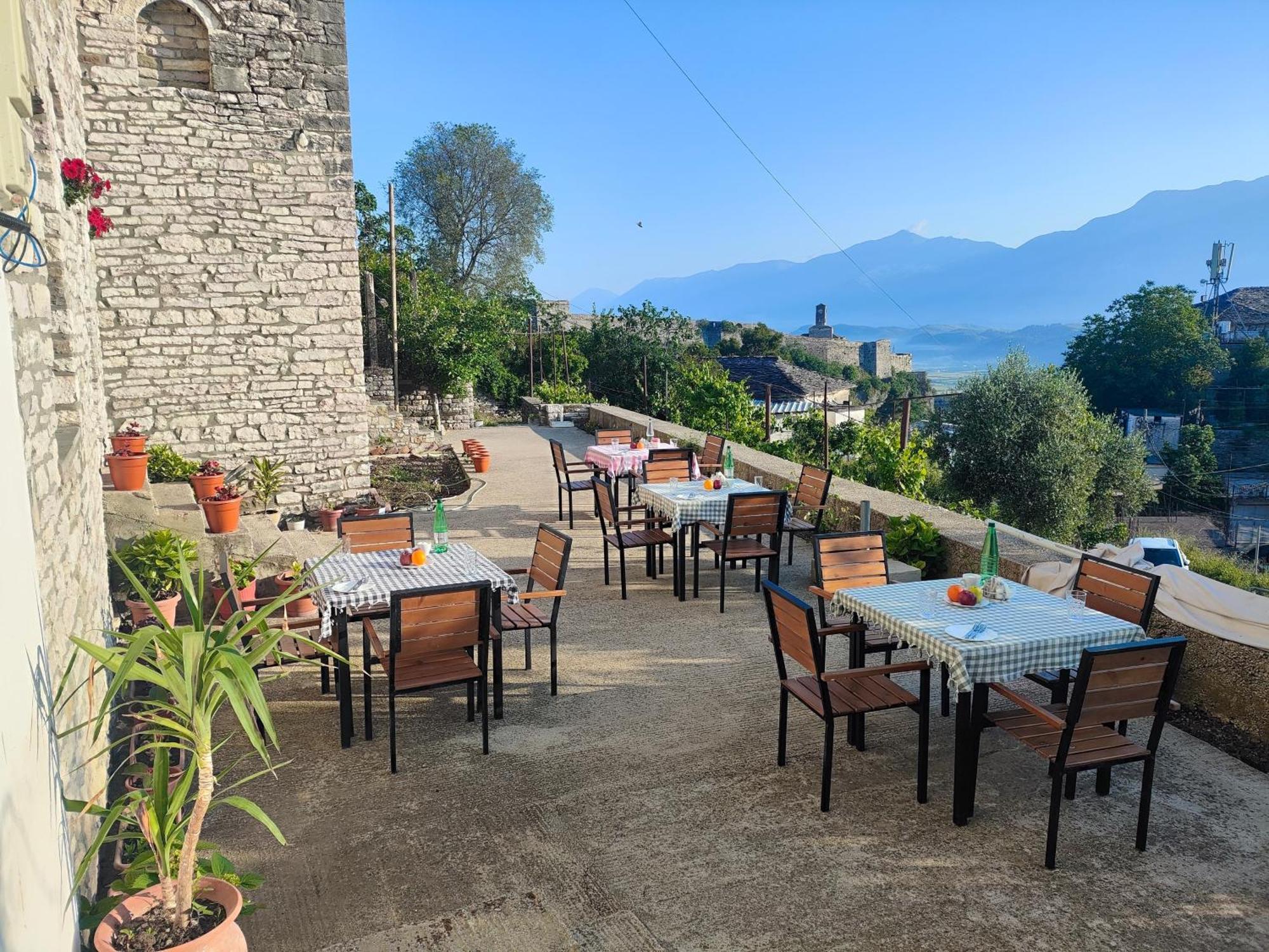 Guri Guesthouse Gjirokastër Dış mekan fotoğraf